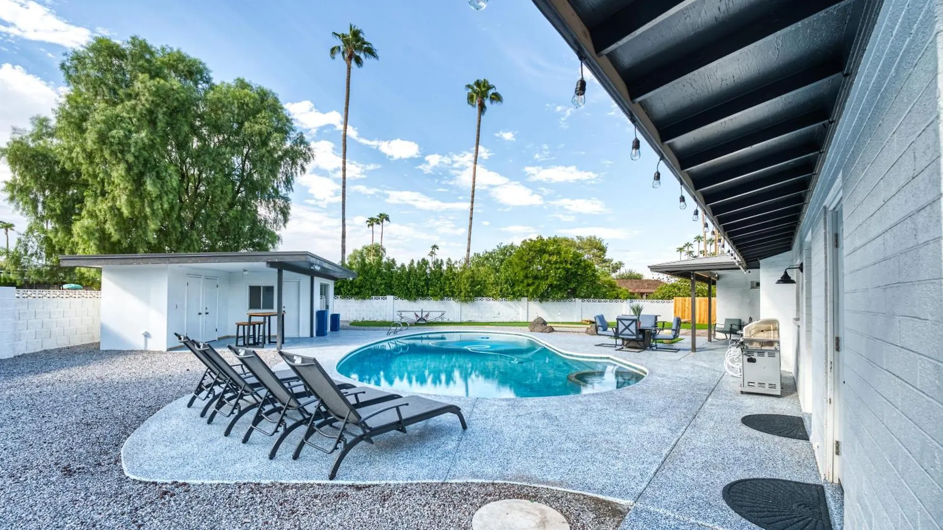3BR Sleeps 8 Pool Putting Green BQQ Large Island 斯科茨 度假居
